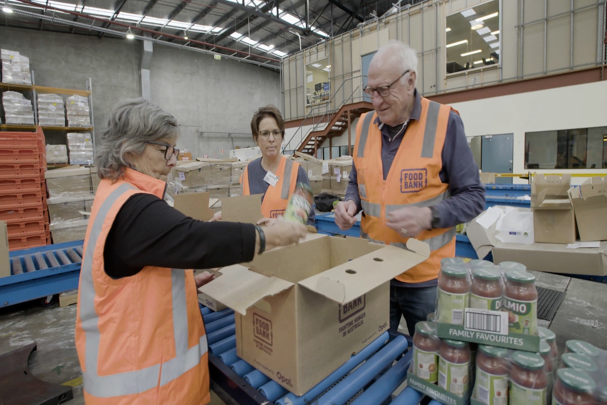 Dolmio celebrates Foodbank volunteers - Food & Beverage Industry News - Vimarsana News
