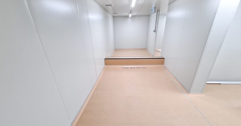 SteriFloor Stärke is a two component, solvent free, low viscosity, heavy-duty protective floor coating suitable for a range of applications.